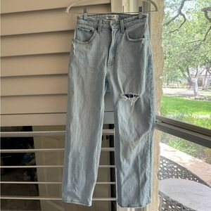Women’s A&F High Rise 90’s jeans - XS, 25